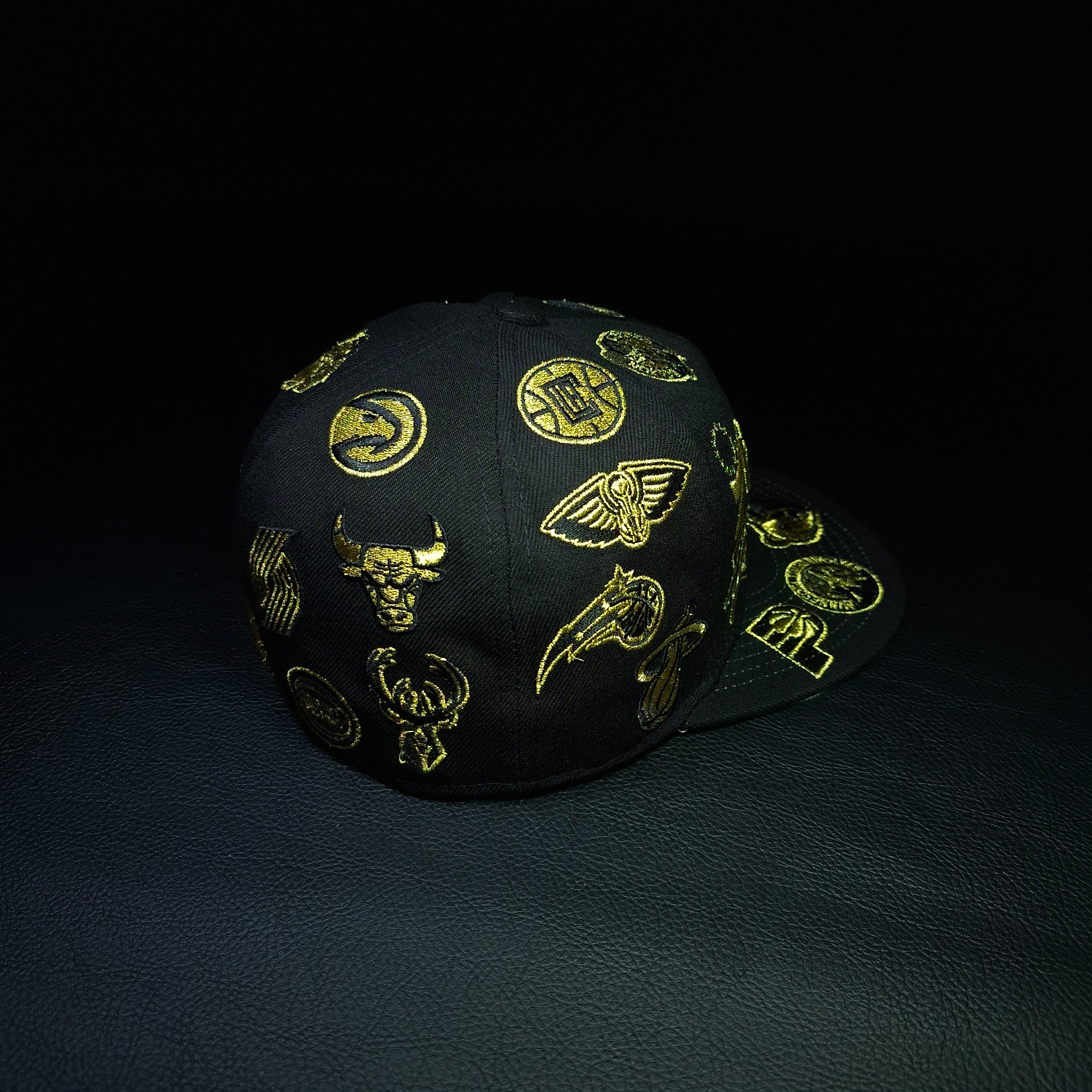 OVO X NBA  bordado oro